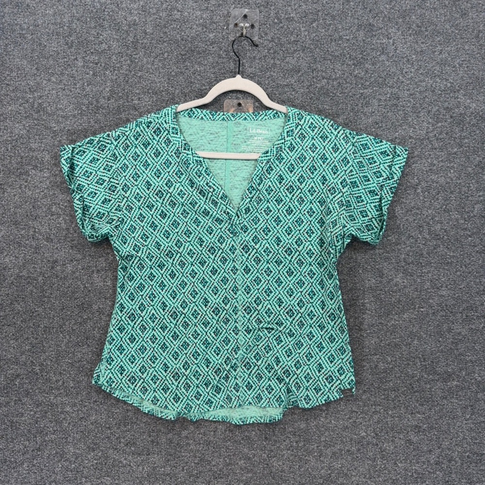 L.L Bean Shirt Womens Medium Petite Green Geometric Boho Tshirt Short Sleeve